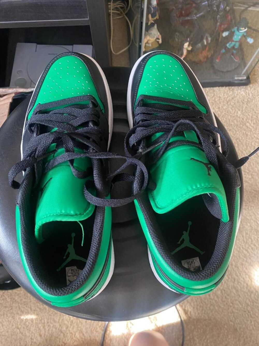 Size 8 - Air Jordan 1 Low Black Lucky Green - Picture 5 of 7